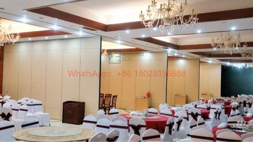 tin tức công ty mới nhất về Thêm Tính Linh Hoạt cho Các Tòa Nhà Cũ: Lắp Đặt Tường Di Động trong Không Gian Hiện Có