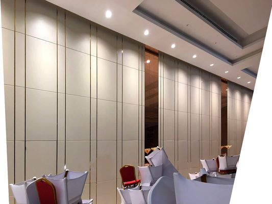 Mua Các bức tường phân vùng gấp trượt bằng gỗ có thể vận hành cho phòng họp online manufacture