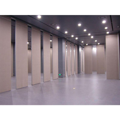 Đường ngăn âm thanh di động từ sàn đến trần phòng ngăn ngăn cho lớp học