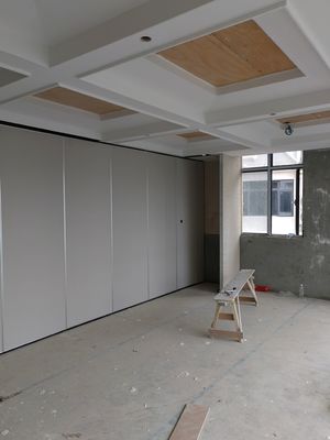 Độ dày 105CM MDF Phân ngăn bảng điều hành được tùy chỉnh cho phòng họp