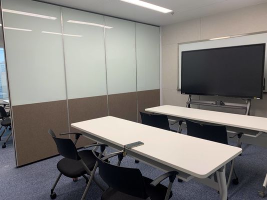 Giá tốt. Hệ thống tường phân vùng có thể vận hành tùy chỉnh / Phân ngăn gấp âm thanh cho phòng họp trực tuyến