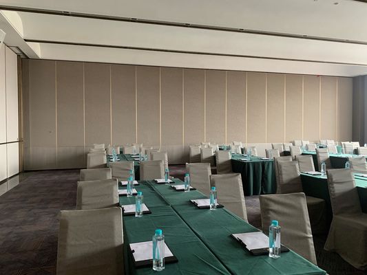 18M Tường ngăn cách âm thanh tùy chỉnh với kết nối các yếu tố dọc