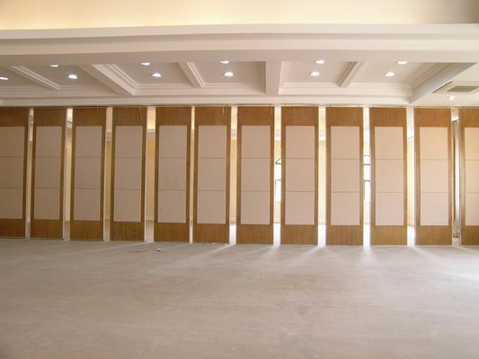 Hệ thống tường ngăn có thể vận hành với độ dày 68mm