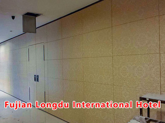 Giá tốt. Operable Partition Wall System with STC Rating 42-56dB and 6061-T6 Aluminum Frame Featuring 304 Stainless Steel Roller trực tuyến