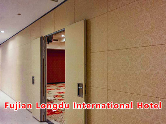 Giá tốt. Fujian Longdu International Hotel - Wood Partition Wall Panel: 65mm Thickness, 800N Sealing, 40N/m Magnetic for Flexible Space trực tuyến